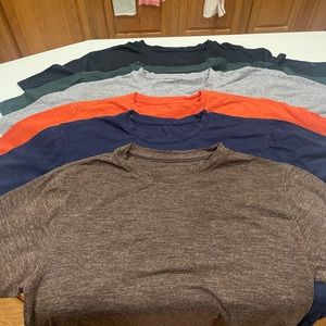 Fabletics Front Row Tees - LOT